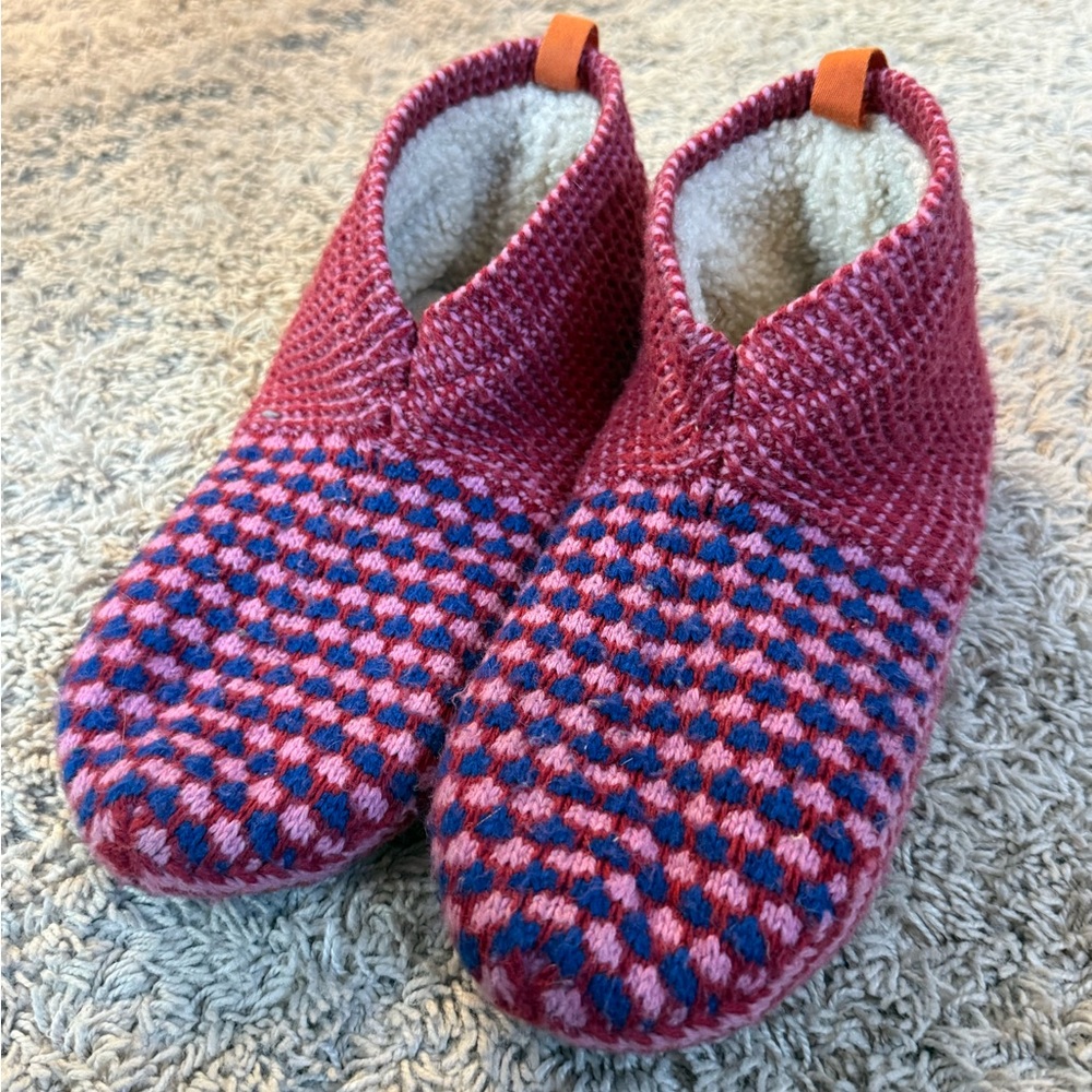 Bombas Knit Slip-On Slippers in Pink & Blue